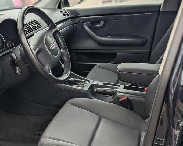 Синій Ауді А4, об'ємом двигуна 1.6 л та пробігом 305 тис. км за 5100 $, фото 32 на Automoto.ua