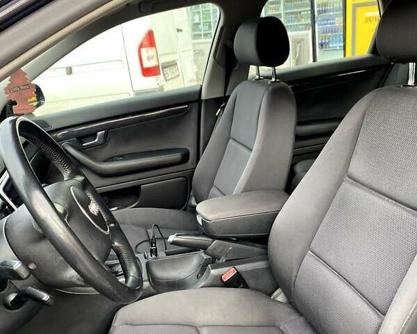 Синій Ауді А4, об'ємом двигуна 1.6 л та пробігом 305 тис. км за 5100 $, фото 11 на Automoto.ua