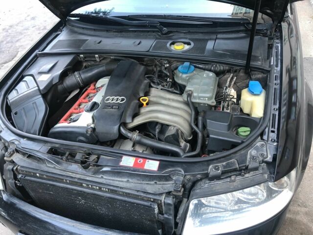 Синій Ауді А4, об'ємом двигуна 2 л та пробігом 350 тис. км за 5300 $, фото 23 на Automoto.ua