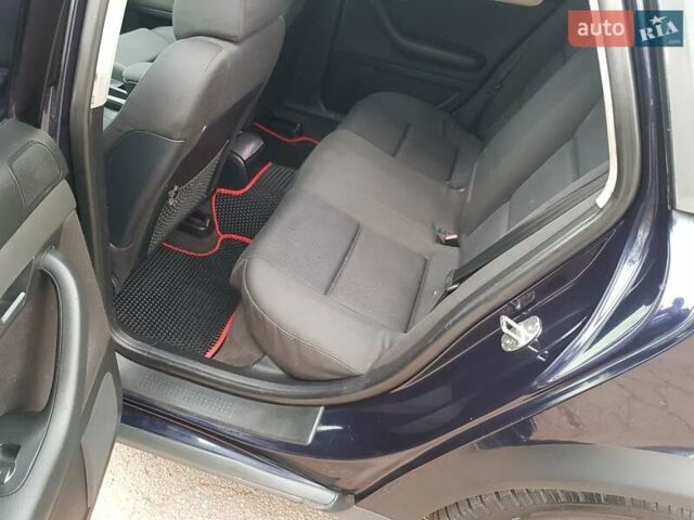 Синій Ауді А4, об'ємом двигуна 1.9 л та пробігом 275 тис. км за 4600 $, фото 27 на Automoto.ua