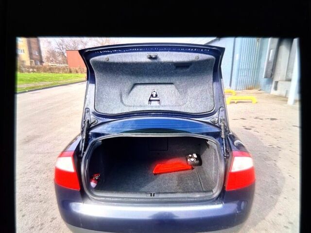 Синий Ауди А4, объемом двигателя 1.8 л и пробегом 290 тыс. км за 5400 $, фото 8 на Automoto.ua