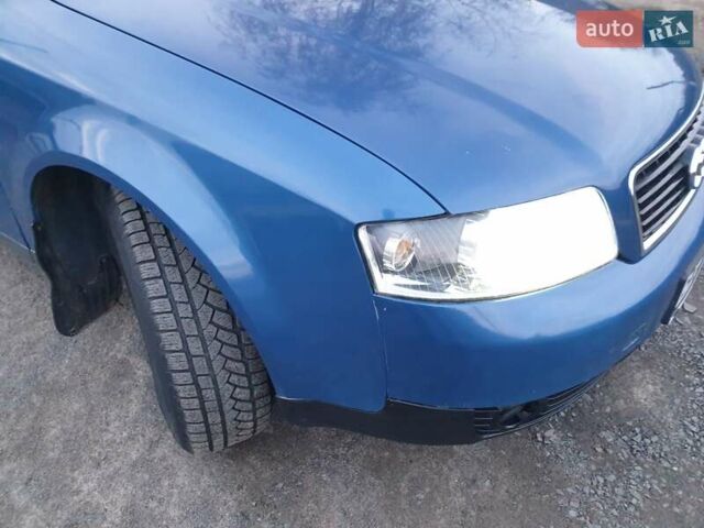 Синій Ауді А4, об'ємом двигуна 2 л та пробігом 247 тис. км за 5250 $, фото 5 на Automoto.ua