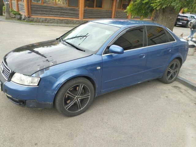 Синий Ауди А4, объемом двигателя 2.5 л и пробегом 300 тыс. км за 3300 $, фото 2 на Automoto.ua