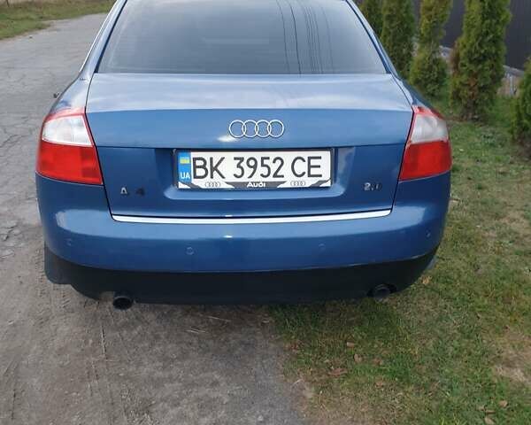 Синій Ауді А4, об'ємом двигуна 2 л та пробігом 247 тис. км за 5250 $, фото 4 на Automoto.ua