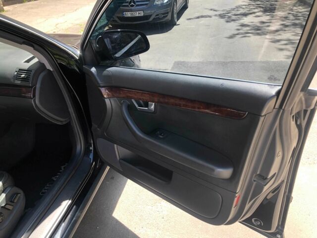 Синій Ауді А4, об'ємом двигуна 2 л та пробігом 350 тис. км за 5300 $, фото 7 на Automoto.ua