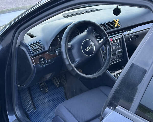 Синій Ауді А4, об'ємом двигуна 1.9 л та пробігом 450 тис. км за 3900 $, фото 4 на Automoto.ua