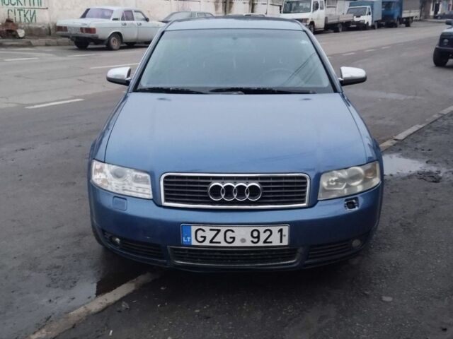 Синий Ауди А4, объемом двигателя 2.5 л и пробегом 345 тыс. км за 1950 $, фото 5 на Automoto.ua