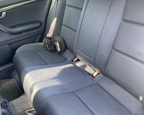 Синій Ауді А4, об'ємом двигуна 2.4 л та пробігом 266 тис. км за 5100 $, фото 5 на Automoto.ua