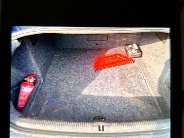 Синий Ауди А4, объемом двигателя 1.8 л и пробегом 290 тыс. км за 5400 $, фото 9 на Automoto.ua