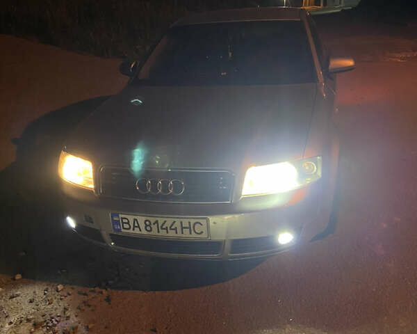 Синій Ауді А4, об'ємом двигуна 2.4 л та пробігом 266 тис. км за 5100 $, фото 6 на Automoto.ua