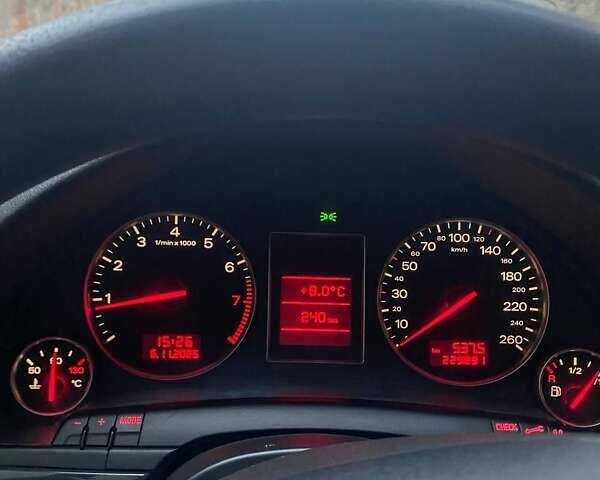 Синий Ауди А4, объемом двигателя 1.6 л и пробегом 230 тыс. км за 5700 $, фото 13 на Automoto.ua