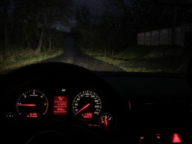 Синій Ауді А4, об'ємом двигуна 1.9 л та пробігом 293 тис. км за 4400 $, фото 1 на Automoto.ua