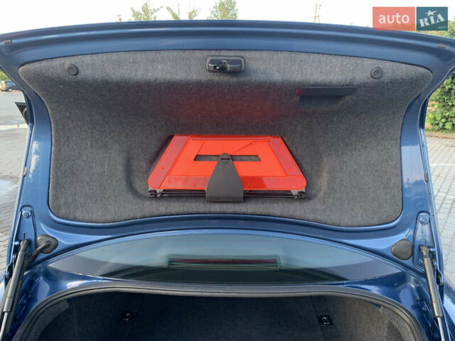 Синий Ауди А4, объемом двигателя 1.6 л и пробегом 275 тыс. км за 4900 $, фото 22 на Automoto.ua