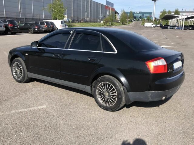 Синій Ауді А4, об'ємом двигуна 2 л та пробігом 350 тис. км за 5300 $, фото 2 на Automoto.ua