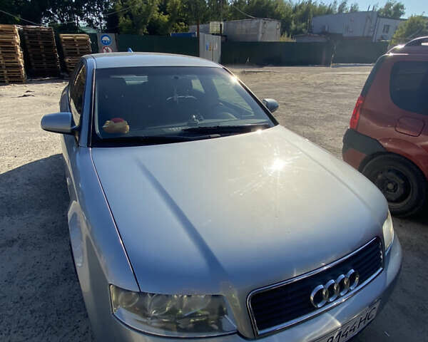 Синій Ауді А4, об'ємом двигуна 2.4 л та пробігом 266 тис. км за 5100 $, фото 2 на Automoto.ua
