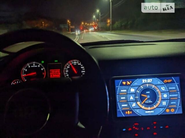 Синій Ауді А4, об'ємом двигуна 1.6 л та пробігом 305 тис. км за 5100 $, фото 13 на Automoto.ua