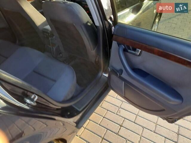 Синий Ауди А4, объемом двигателя 2 л и пробегом 292 тыс. км за 4999 $, фото 14 на Automoto.ua