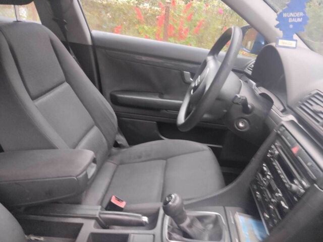 Синий Ауди А4, объемом двигателя 2 л и пробегом 228 тыс. км за 4000 $, фото 4 на Automoto.ua