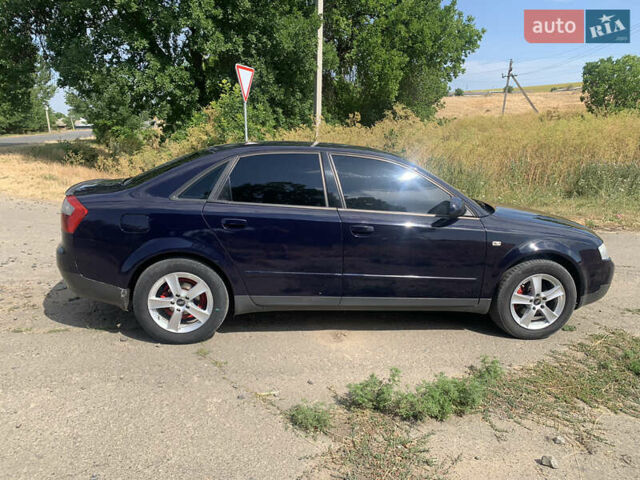 Синий Ауди А4, объемом двигателя 1.98 л и пробегом 200 тыс. км за 4800 $, фото 7 на Automoto.ua