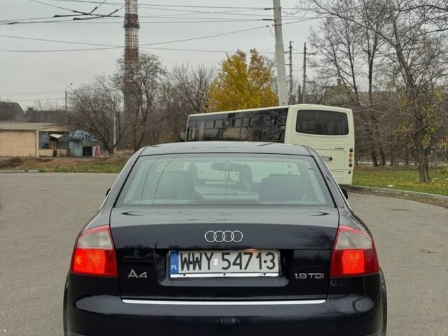 Синий Ауди А4, объемом двигателя 1.9 л и пробегом 250 тыс. км за 2780 $, фото 3 на Automoto.ua