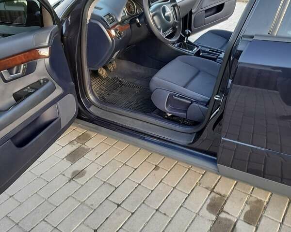 Синий Ауди А4, объемом двигателя 2 л и пробегом 292 тыс. км за 4999 $, фото 8 на Automoto.ua