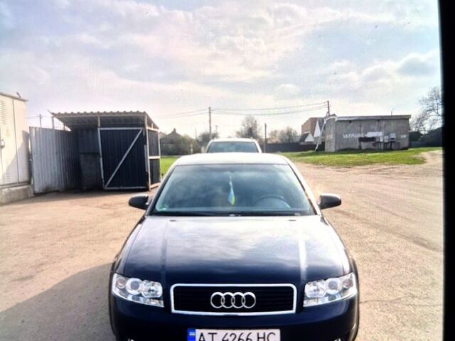 Синий Ауди А4, объемом двигателя 1.8 л и пробегом 290 тыс. км за 5400 $, фото 1 на Automoto.ua