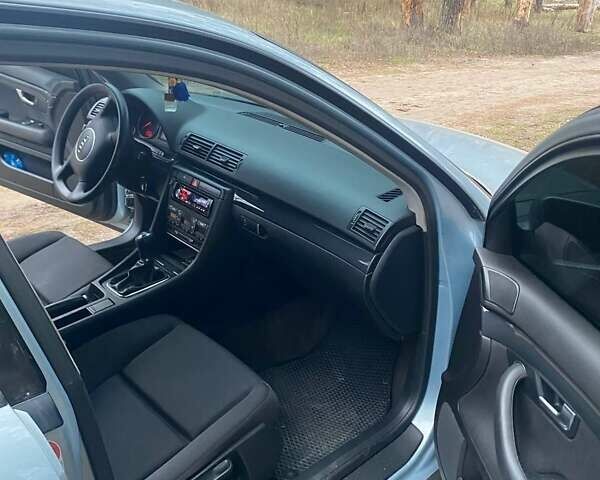 Синий Ауди А4, объемом двигателя 1.6 л и пробегом 230 тыс. км за 5700 $, фото 12 на Automoto.ua