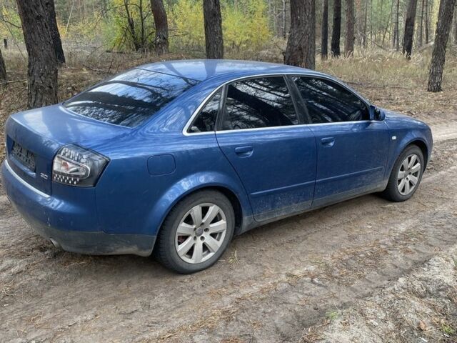 Синий Ауди А4, объемом двигателя 3 л и пробегом 250 тыс. км за 2600 $, фото 1 на Automoto.ua