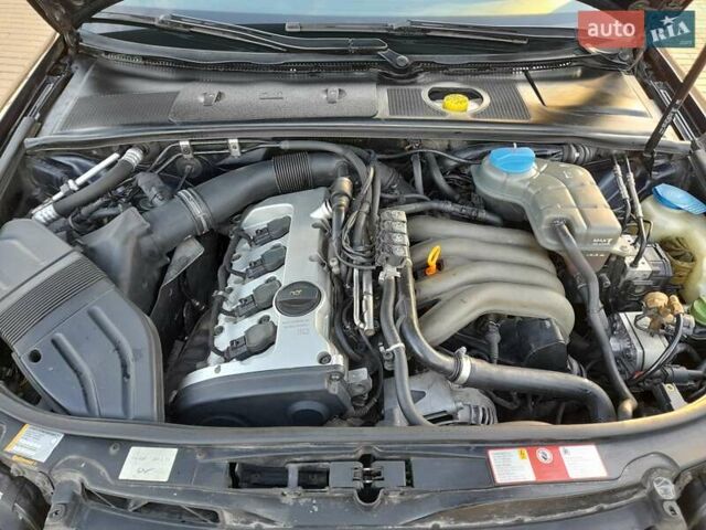 Синий Ауди А4, объемом двигателя 2 л и пробегом 292 тыс. км за 4999 $, фото 16 на Automoto.ua