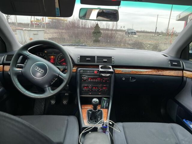 Синий Ауди А4, объемом двигателя 1.8 л и пробегом 2 тыс. км за 5500 $, фото 5 на Automoto.ua