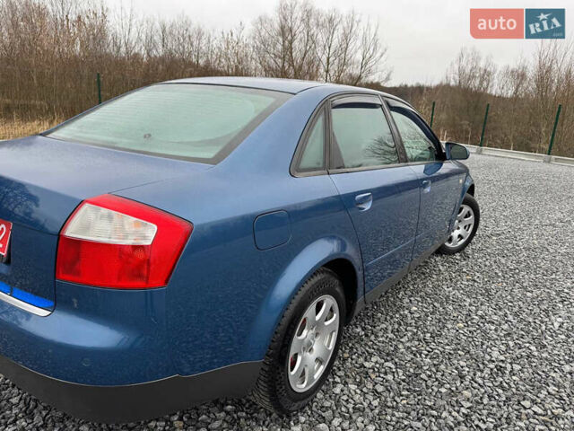 Синій Ауді А4, об'ємом двигуна 2 л та пробігом 205 тис. км за 4550 $, фото 47 на Automoto.ua