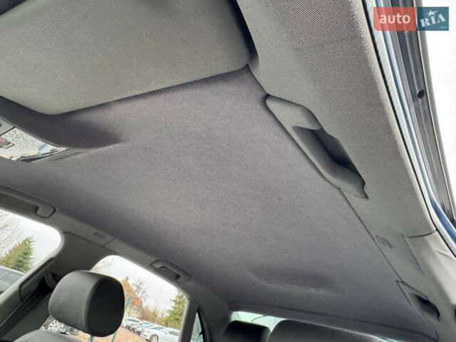 Синій Ауді А4, об'ємом двигуна 2 л та пробігом 205 тис. км за 4550 $, фото 56 на Automoto.ua
