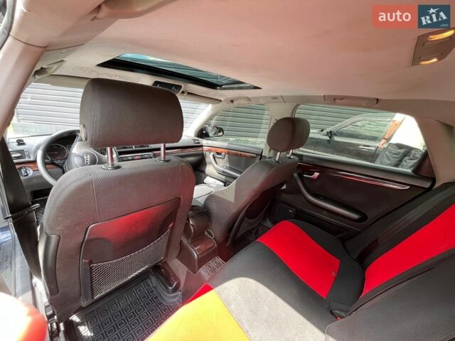 Синий Ауди А4, объемом двигателя 2.5 л и пробегом 290 тыс. км за 4500 $, фото 6 на Automoto.ua