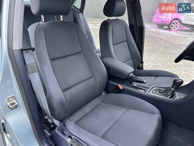 Синій Ауді А4, об'ємом двигуна 2 л та пробігом 238 тис. км за 4999 $, фото 39 на Automoto.ua