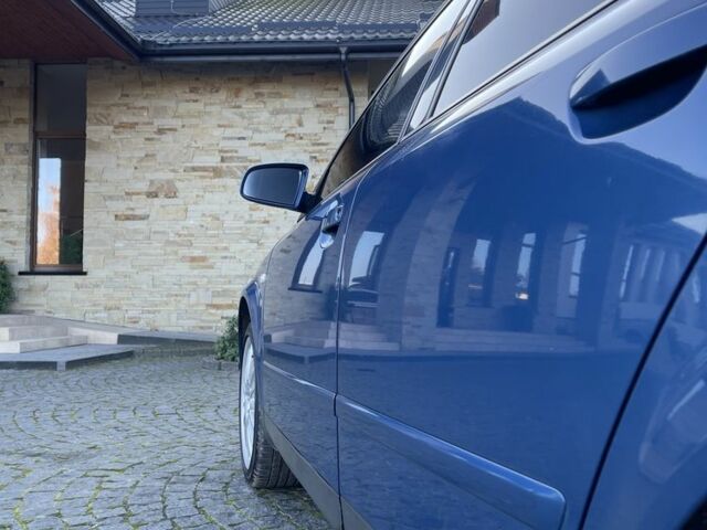 Синий Ауди А4, объемом двигателя 1.6 л и пробегом 258 тыс. км за 4199 $, фото 6 на Automoto.ua