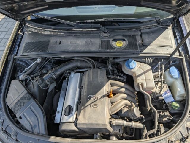 Синій Ауді А4, об'ємом двигуна 1.6 л та пробігом 185 тис. км за 5500 $, фото 7 на Automoto.ua