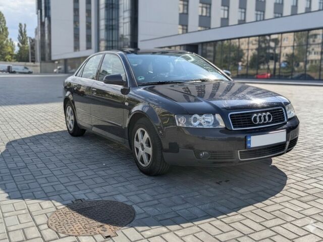 Синій Ауді А4, об'ємом двигуна 1.6 л та пробігом 185 тис. км за 5500 $, фото 1 на Automoto.ua