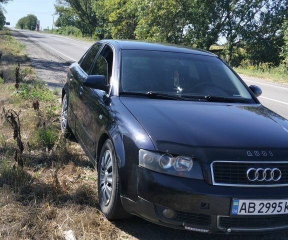 Синий Ауди А4, объемом двигателя 2.5 л и пробегом 440 тыс. км за 3300 $, фото 4 на Automoto.ua