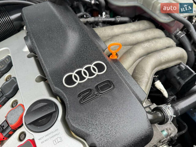 Синій Ауді А4, об'ємом двигуна 2 л та пробігом 205 тис. км за 4550 $, фото 83 на Automoto.ua