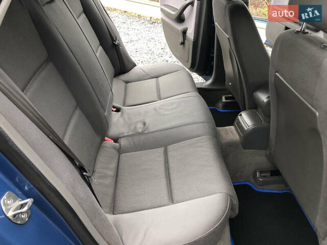 Синий Ауди А4, объемом двигателя 2 л и пробегом 200 тыс. км за 4750 $, фото 61 на Automoto.ua