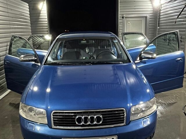 Синій Ауді А4, об'ємом двигуна 2.5 л та пробігом 350 тис. км за 2600 $, фото 2 на Automoto.ua