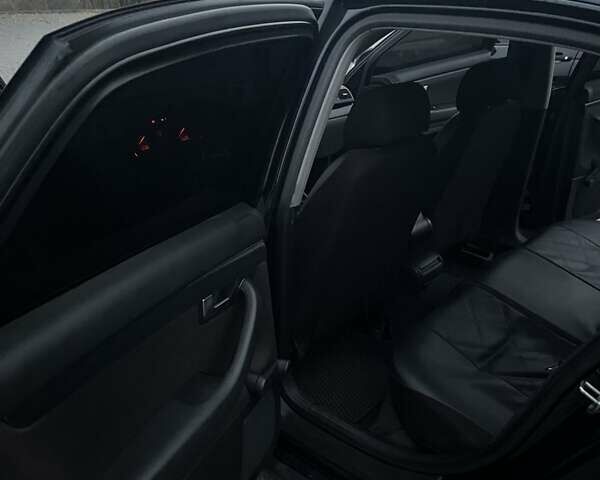 Синій Ауді А4, об'ємом двигуна 1.6 л та пробігом 335 тис. км за 5500 $, фото 11 на Automoto.ua