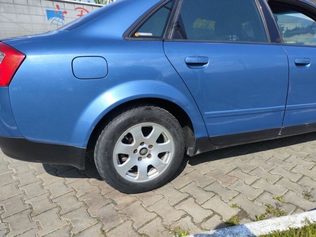 Синий Ауди А4, объемом двигателя 1.9 л и пробегом 420 тыс. км за 4350 $, фото 1 на Automoto.ua