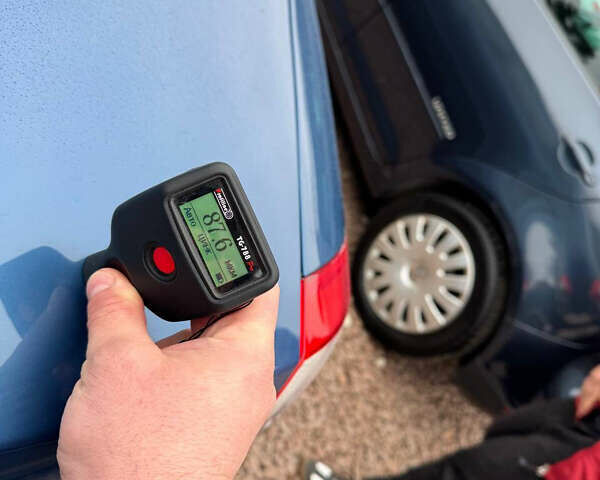 Синій Ауді А4, об'ємом двигуна 2 л та пробігом 205 тис. км за 4550 $, фото 87 на Automoto.ua