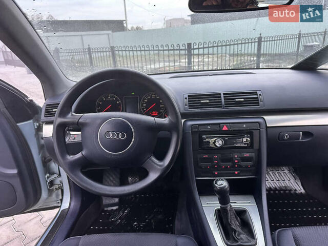 Синій Ауді А4, об'ємом двигуна 2 л та пробігом 238 тис. км за 4999 $, фото 49 на Automoto.ua