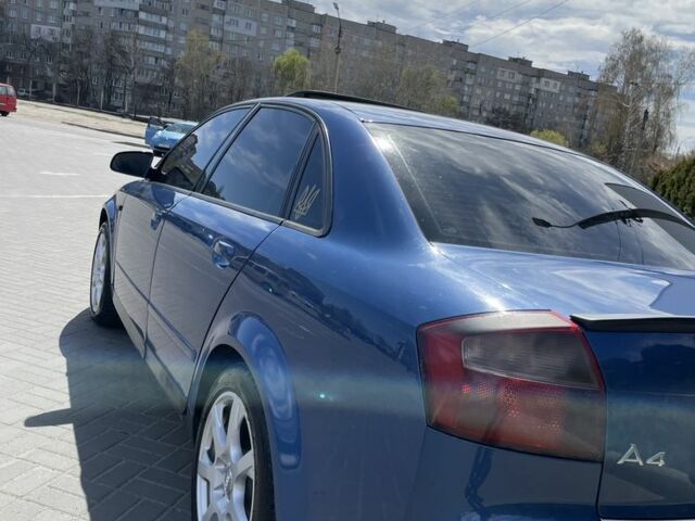 Синий Ауди А4, объемом двигателя 2.4 л и пробегом 350 тыс. км за 5900 $, фото 3 на Automoto.ua