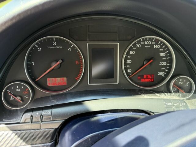 Синий Ауди А4, объемом двигателя 2.5 л и пробегом 367 тыс. км за 3400 $, фото 9 на Automoto.ua