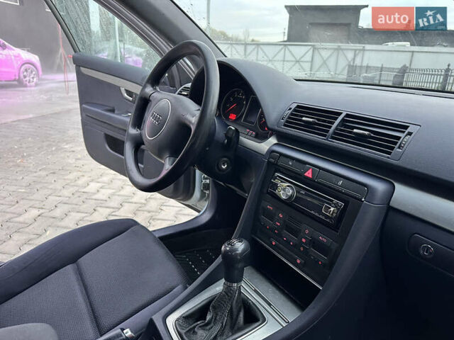 Синій Ауді А4, об'ємом двигуна 2 л та пробігом 238 тис. км за 4999 $, фото 36 на Automoto.ua
