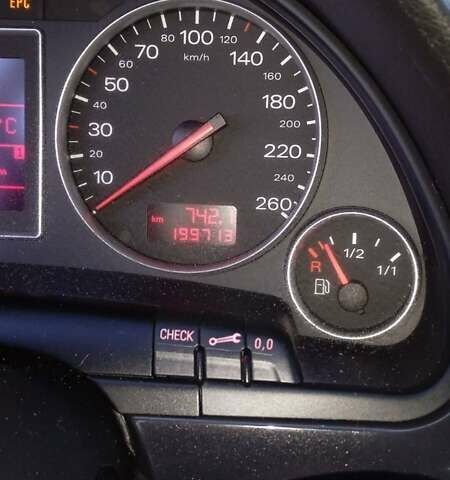 Синий Ауди А4, объемом двигателя 2 л и пробегом 199 тыс. км за 4900 $, фото 5 на Automoto.ua