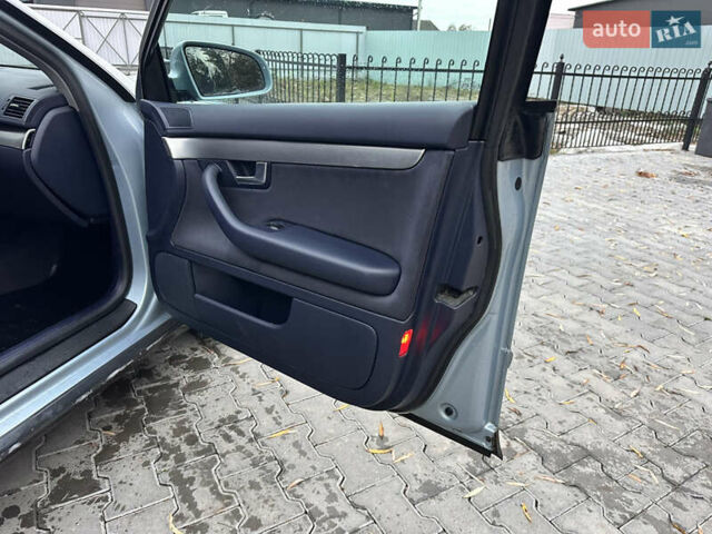 Синій Ауді А4, об'ємом двигуна 2 л та пробігом 238 тис. км за 4999 $, фото 31 на Automoto.ua
